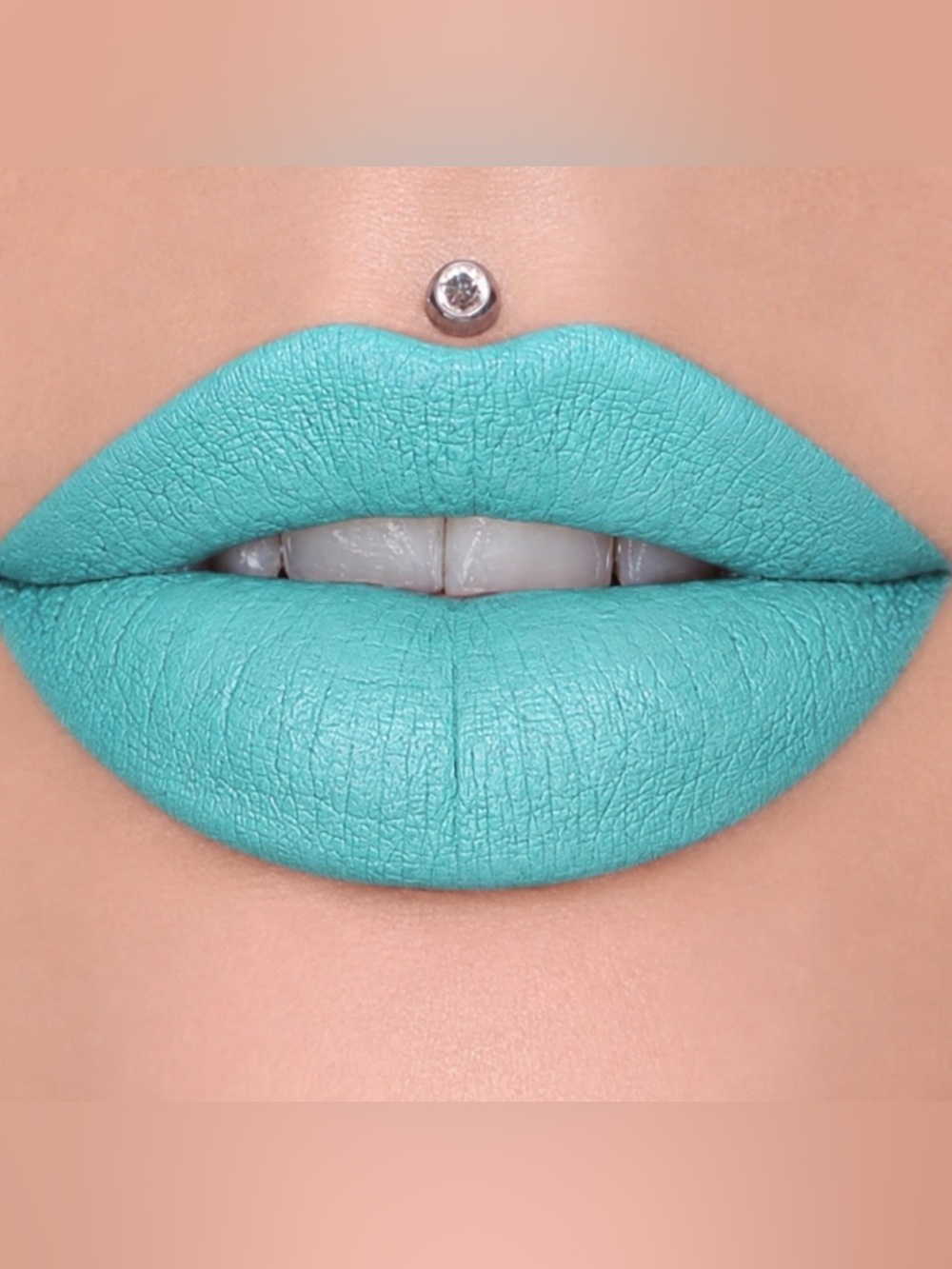 *RARE BUNDLE* Breakfast & Tiffany’s - Jeffree Star Cosmetics